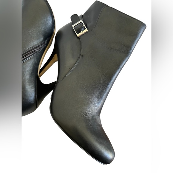 WHITE HOUSE BLACK MARKET leather booties size 8 1/2 - Picture 8 of 10